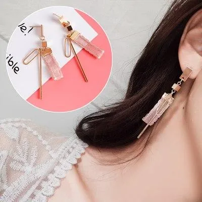 AOMU Japan Korean Pink Cute Natural Stone Beads Fur Star Moon Heart Acrylic Stud Earrings for Girl Ear Jacket Woman Jewelry